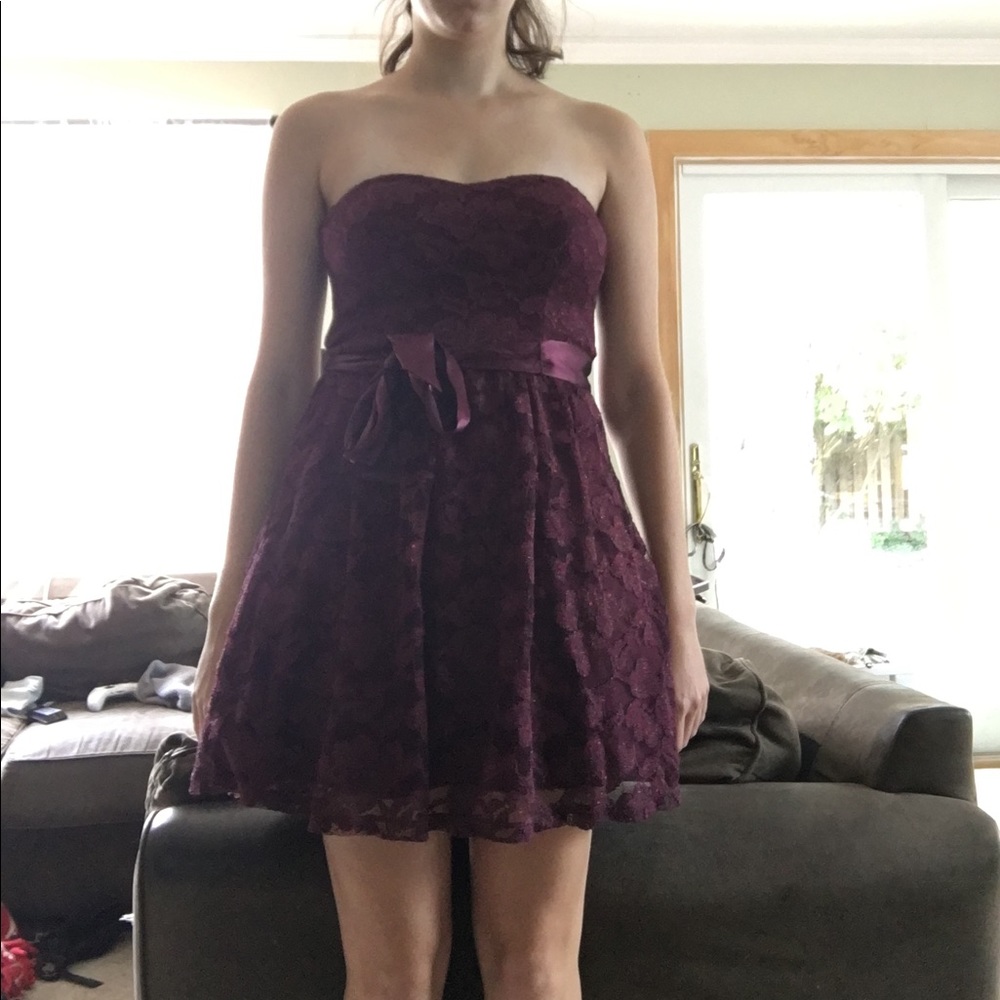 Wine semi formal homecoming dress! Size 3/4.